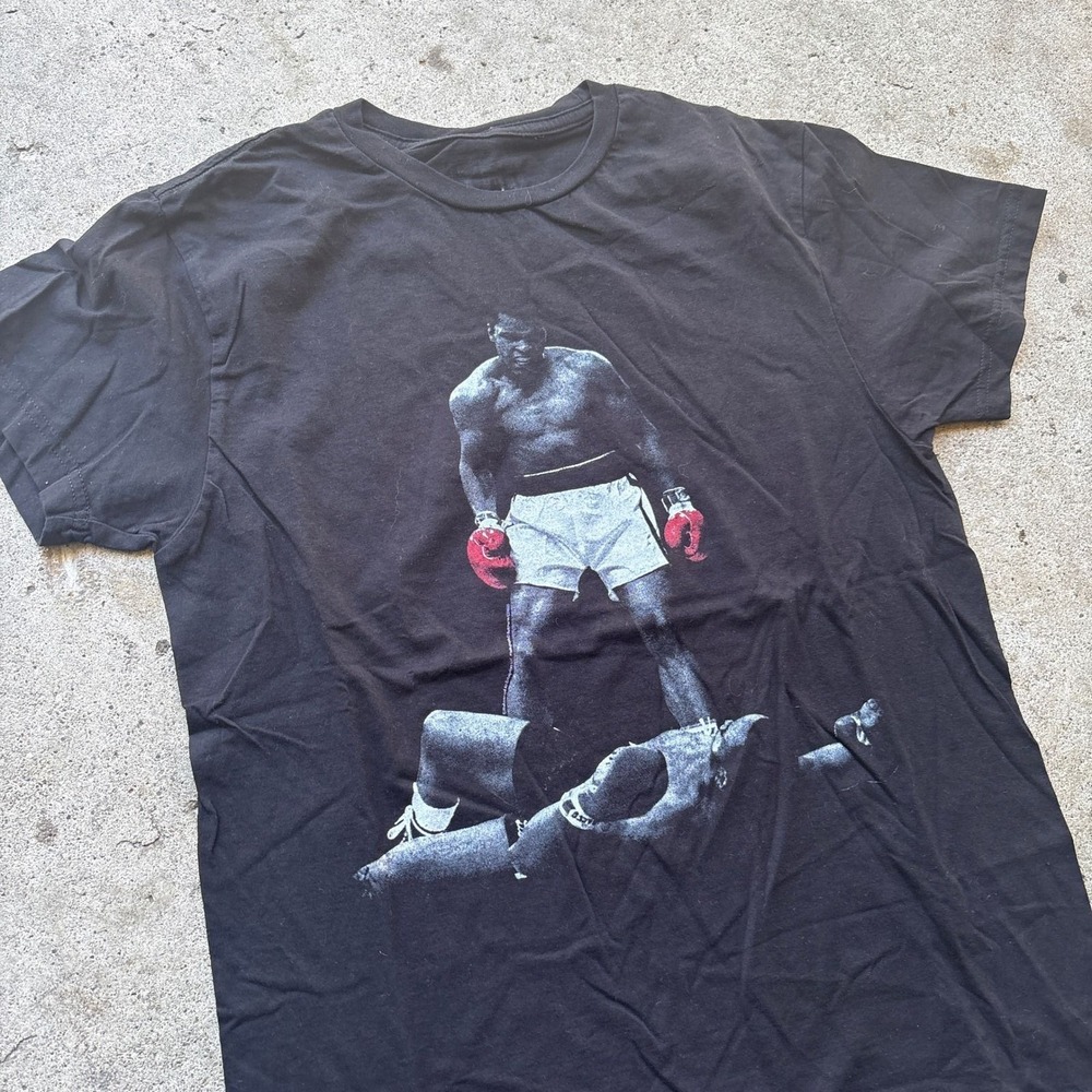 Muhammad Ali Graphic T Shirt Mens Medium Black Boxing Sonny Liston Knockout Tee